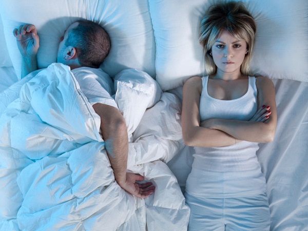 Tại sao phụ nữ mất ngủ nhiều hơn? Làm gì để luôn ngon giấc?