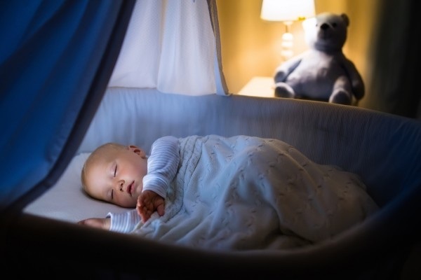 Màu đèn ngủ tốt nhất là gì? Nó ảnh hưởng đến giấc ngủ thế nào?