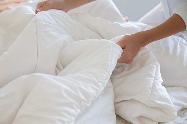 Làm cách nào để ngăn chăn ga gối co lại?