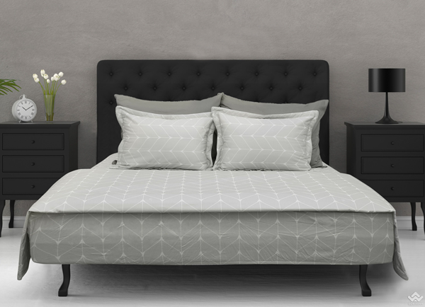BC21034 thiết kế họa tiết đơn giản, màu ghi nhẹ nhàng đến bộ sản phẩm nhã nhặn, phù hợp với mọi lứa tuổi. Sản phẩm phối màu tổng thể hài hòa cho một không gian phòng ngủ thật hiện đại.